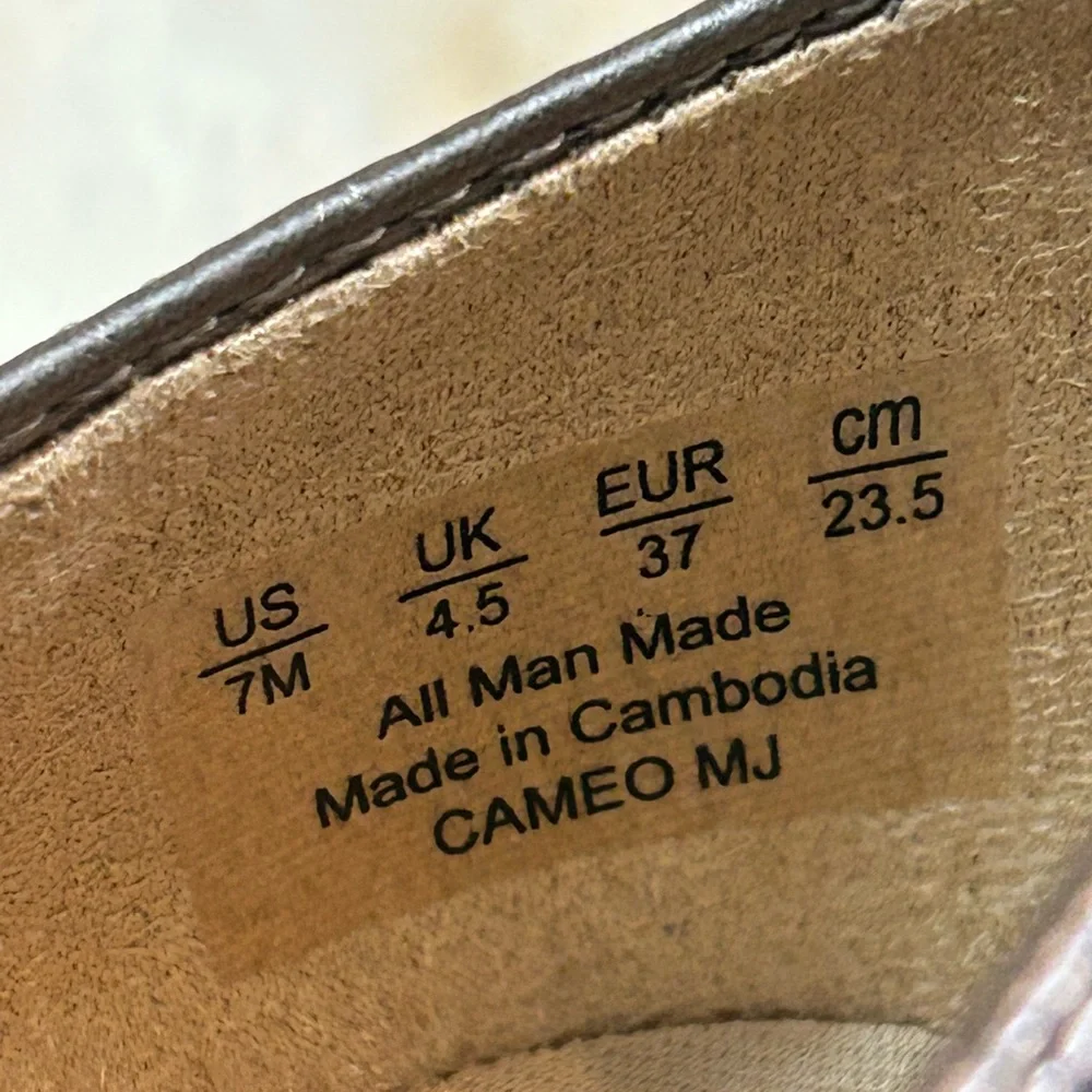 Life Stride Metallic Pewter buckle strap Mary Jane flat women’s size 7M - Picture 5 of 13